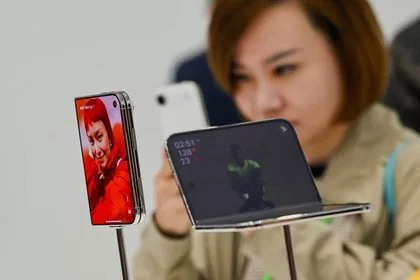 В России вышел обзор складного iPhone за два дня до старта продаж
