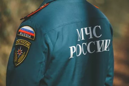 Россиянин застрял на 40-метровой скале в Долине Привидений