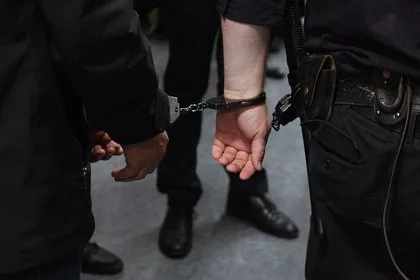 Директор российского НИИ дважды похитил сотни миллионов на поставках фармацевтики