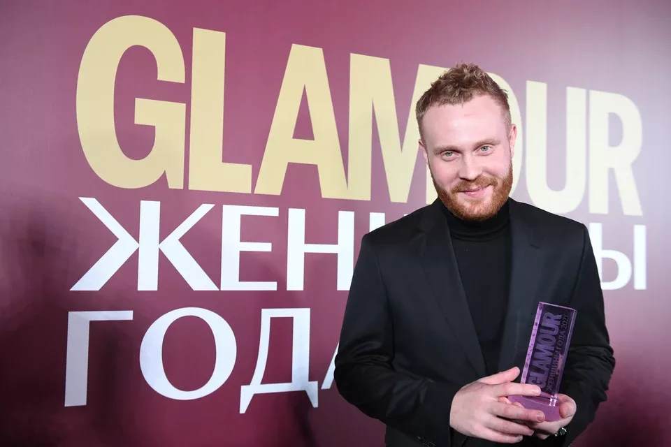 Имел дело с сектантами: комик Чебатков рассказал странную историю изучения английского