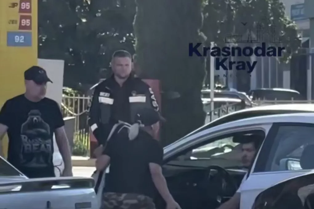 Попытка проехать без очереди на АЗС в Краснодаре закончилась дракой