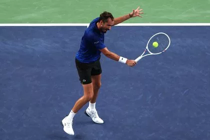 Медведев вышел в полуфинал турнира ATP в Шанхае