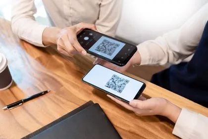 Россиян предупредили о краже аккаунтов через QR-коды
