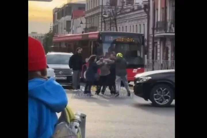 В Казани подростку на электромотоцикле брызнули в лицо перцовкой