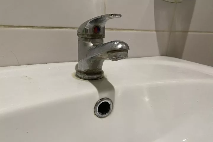 В части Ленинского района Севастополя снизился напор воды