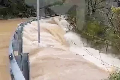 Залитая водой Ялта попала на видео
