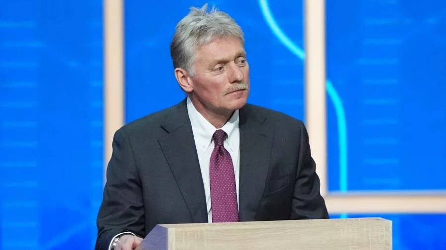 Песков назвал недопустимыми попытки политизации спорта