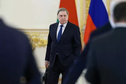 Ушаков рассказал о контактах России с Зеленским