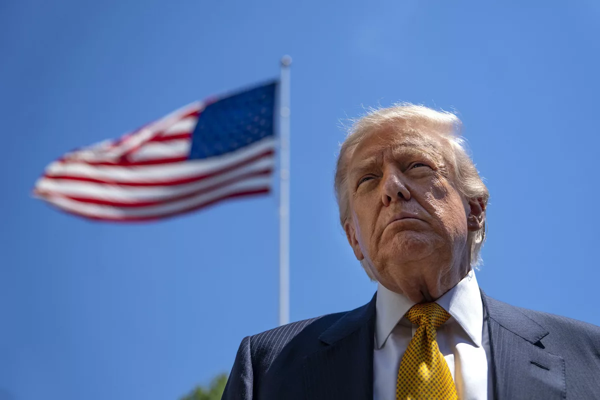 Трамп пообещал отреагировать на смертоносный удар по международному аэропорту