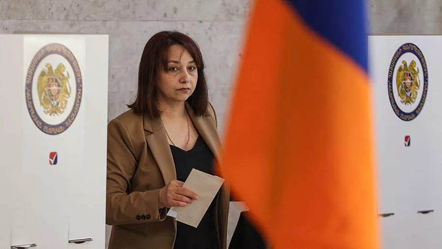 Политолог оценил вероятность досрочных выборов в Армении
