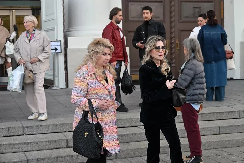 Женская сумочка может провоцировать остеохондроз: вот что сказала невролог