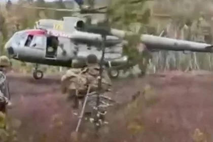 Росгвардия спасла окруженных медведями на острове монахов