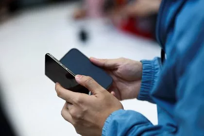 Стоимость ремонта складного iPhone оказалась рекордной