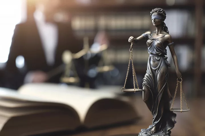 Сразу 11 судей назначили в Новосибирской области