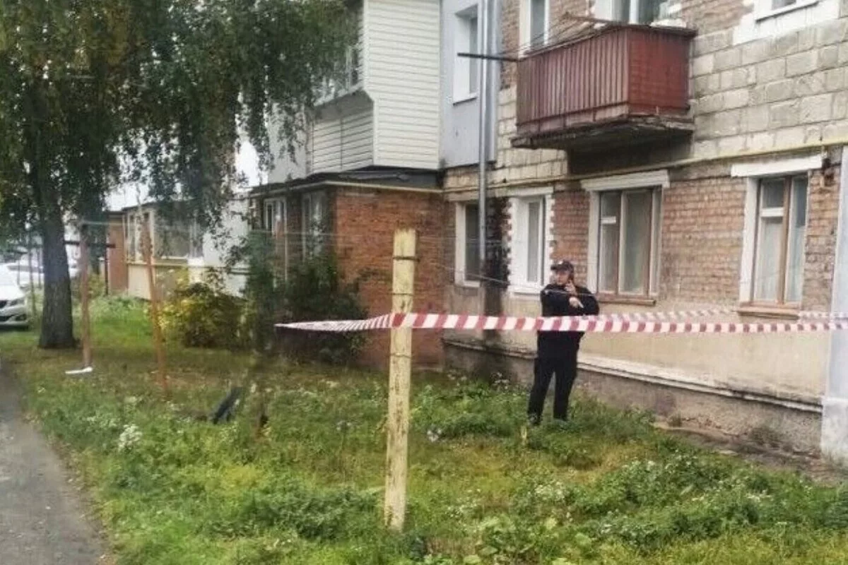 Неизвестный полоснул ножом по горлу военкому подо Львовом